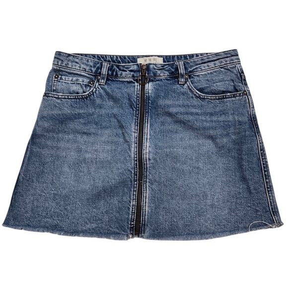 Free People We the Free Zip It Up Frayed Denim Mini Skirt Women's 30 - Picture 2 of 8